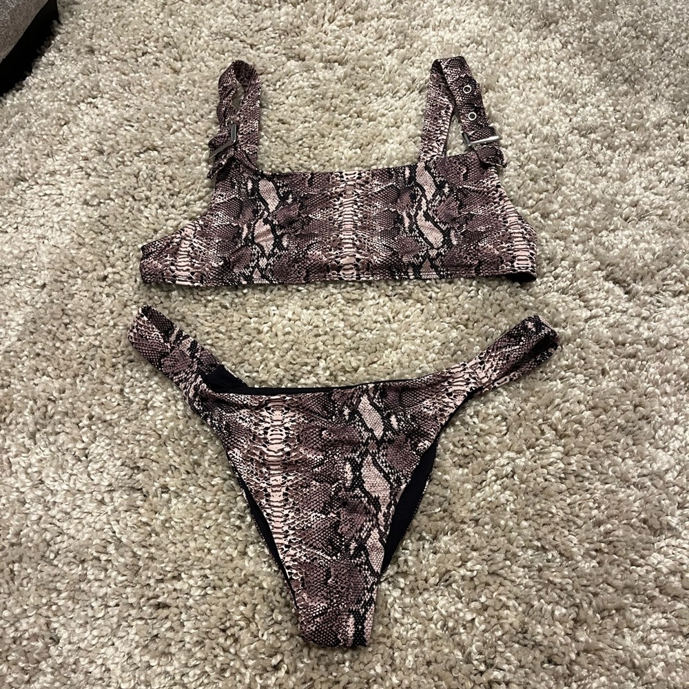Worn twice Frankie’s bikini size large